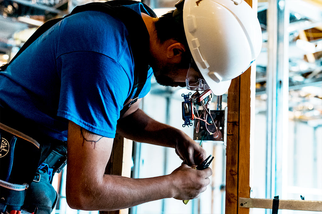Nilüfer Dumlupınar Mahallesi Elektrikçi