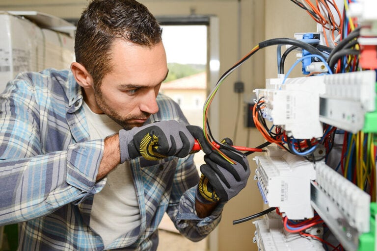 Nilüfer Konak Mahallesi Elektrikçi