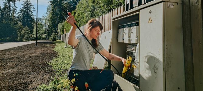 Nilüfer Odunluk Mahallesi Elektrikçi