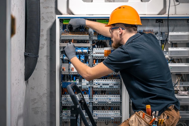 Yıldırım Emirsultan Mahallesi Elektrikçi