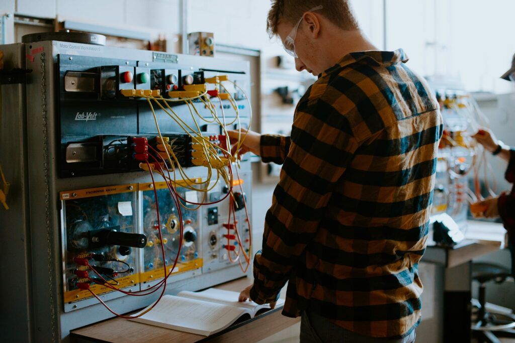 Yıldırım Fidyekızık Mahallesi Elektrikçi
